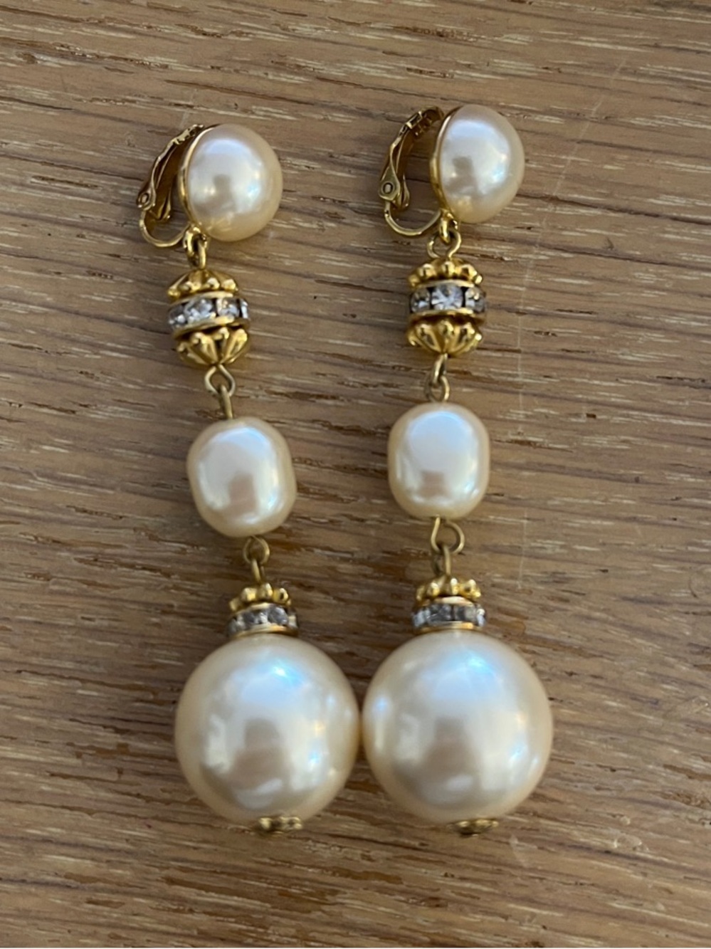 Vintage Liz Claiborne LCi Faux Pearl Dangle Clip Earrings